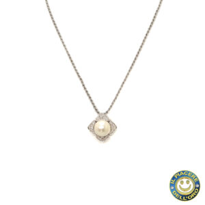 Collana con ciondolo perla e diamanti in oro bianco