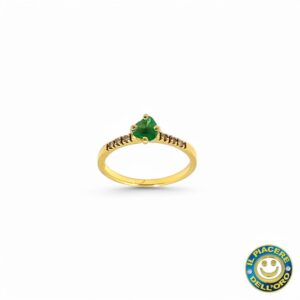 Anello Oro Giallo con pietra verde